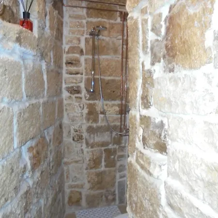 Pensión Alaséu Bitonto